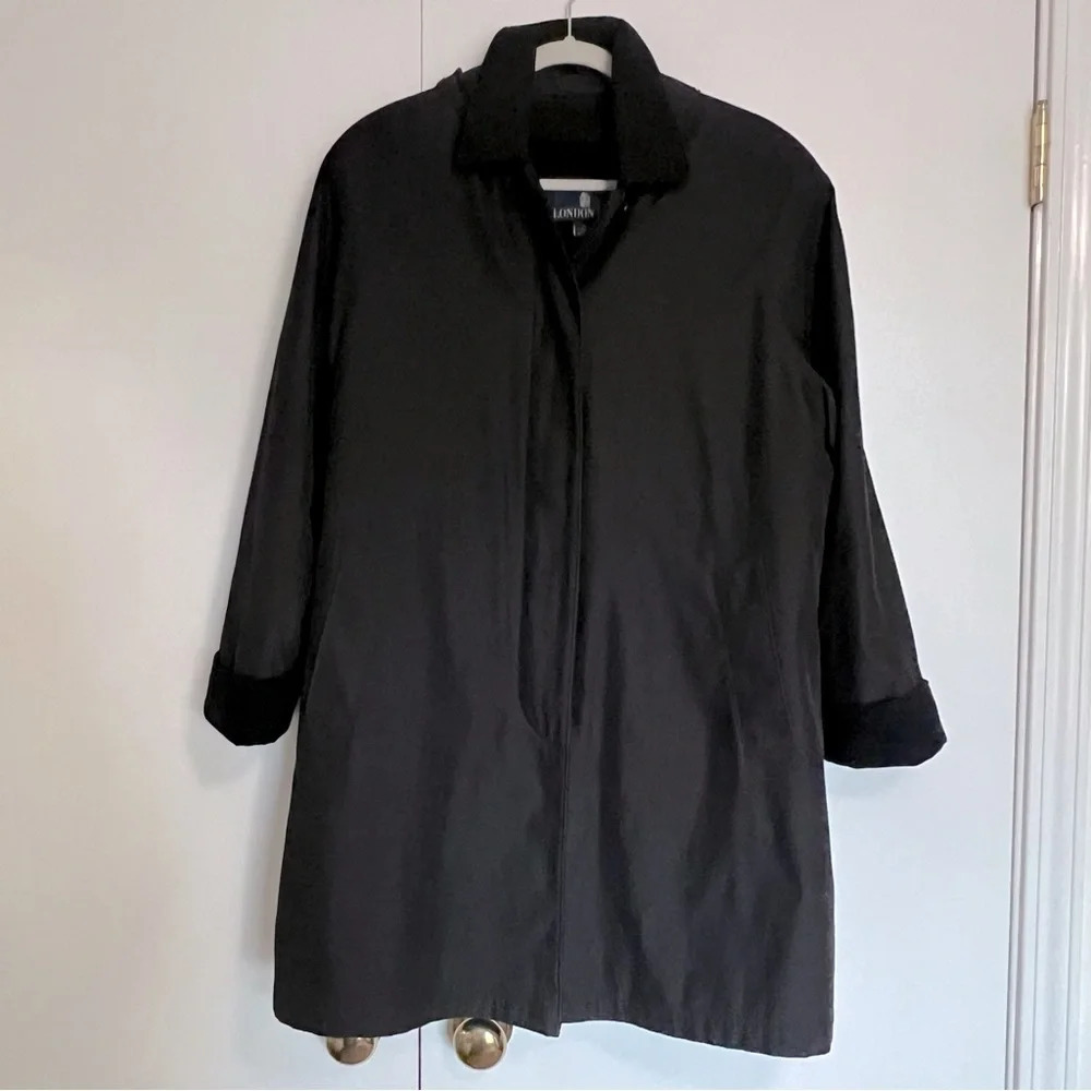 London Fog Long Rain Jacket with Removable Hood and Lining Black size medium